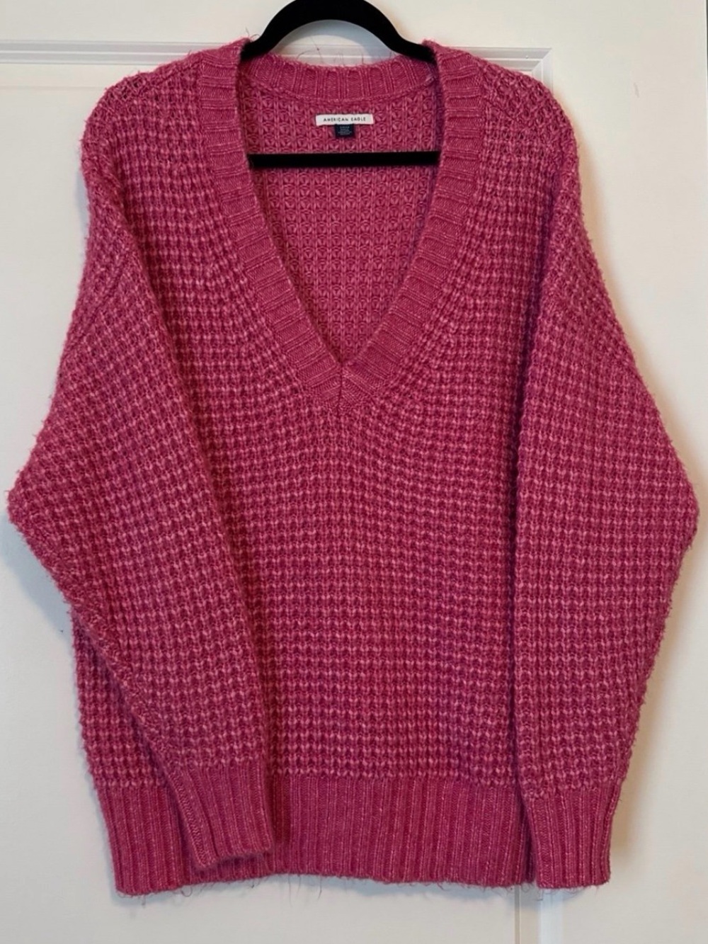 American Eagle Sweater | AE Whoa So Cozy Waffle V-Neck Sweater | Size Small